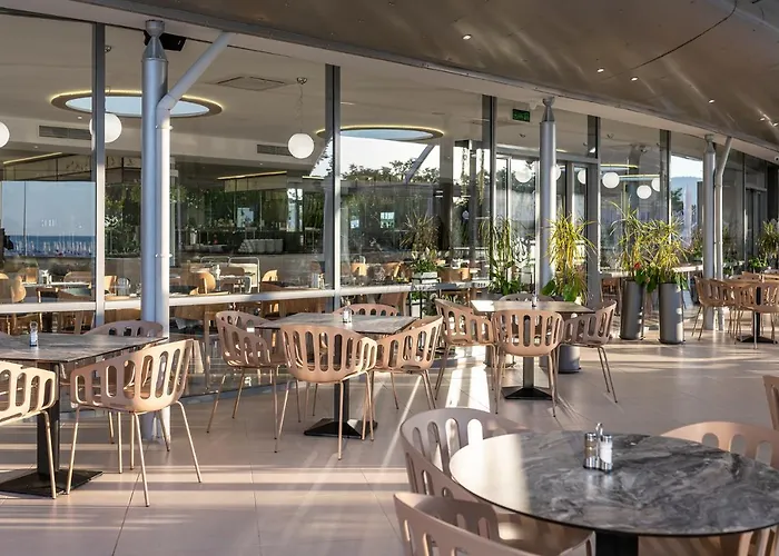 Курортний комплекс Neptun Сонячний Берег