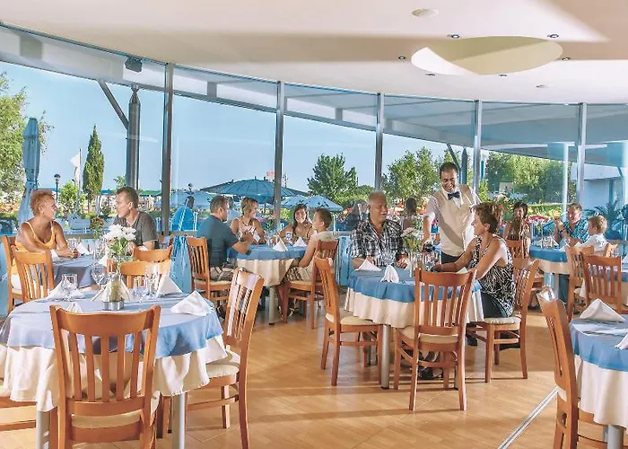 Neptun 4* Сонячний Берег