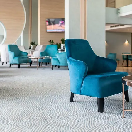 Neptun 4*