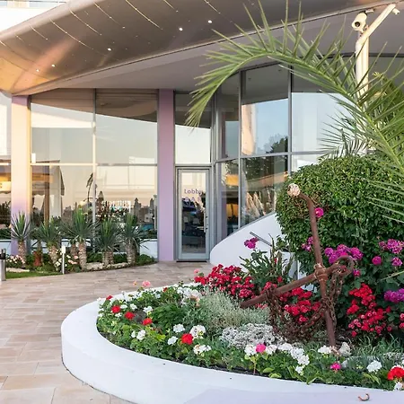 度假村 乐朋海滩酒店 4*