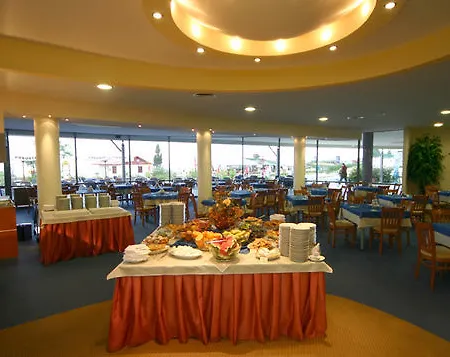 度假村 乐朋海滩酒店 4*