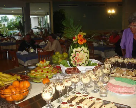 度假村 乐朋海滩酒店 4*