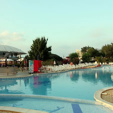 乐朋海滩酒店 4* 阳光海滩