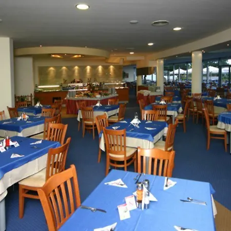 乐朋海滩酒店 4*